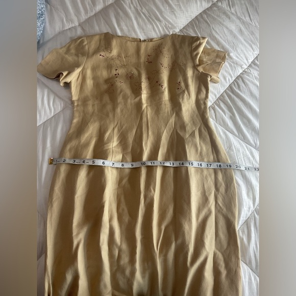 Chic Cream Midi Dress vintage Cynthia Howie - Picture 7 of 11